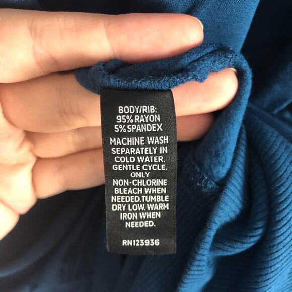 Peach Saco Pullover Marine Blue V Neck Soft Athletic Off Shoulder Sz. S NEW - Picture 12 of 12